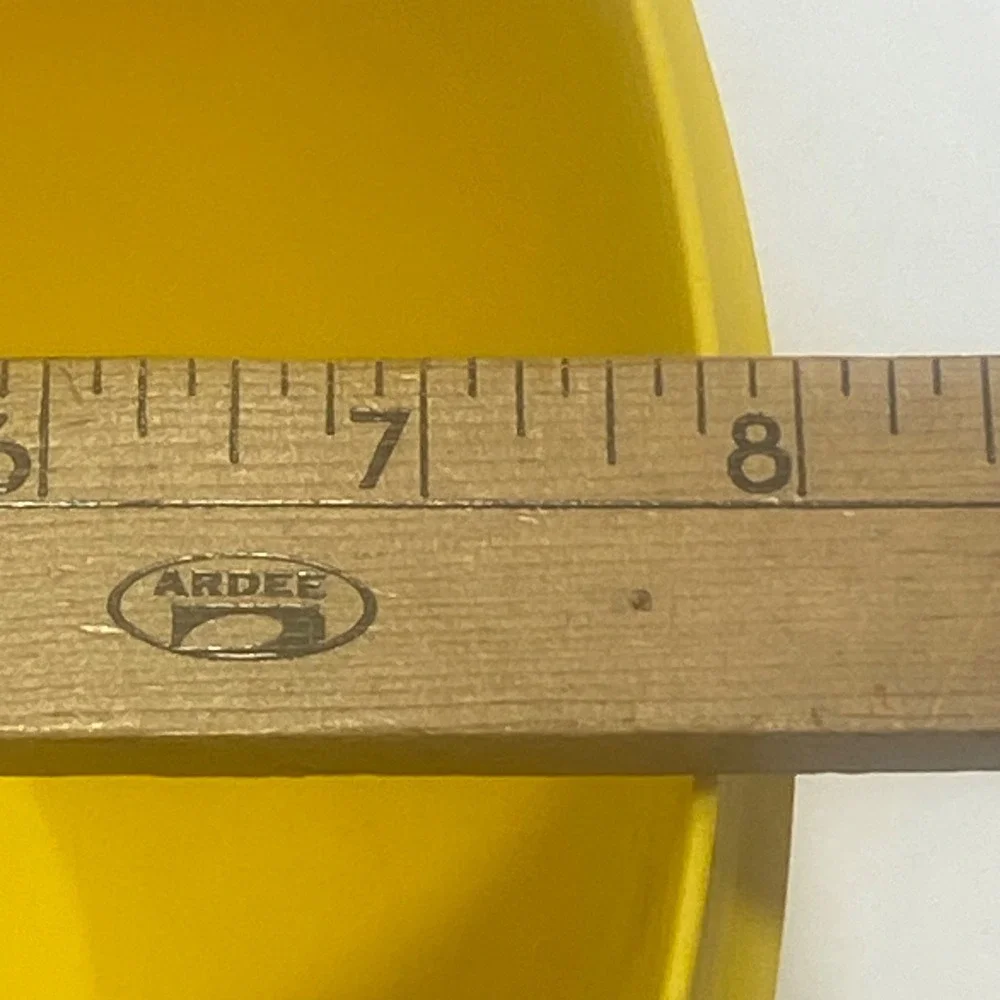 Tupperware Serving Bowl Yellow Excellent Starburst Lid Vintage USA